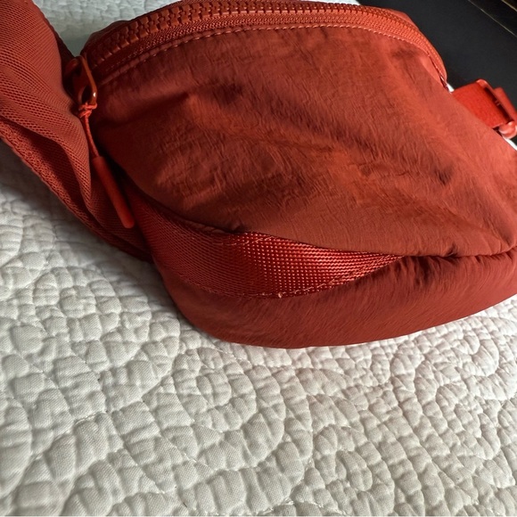 lululemon athletica Men's Belt Bag in Bold orange - Picture 6 of 12